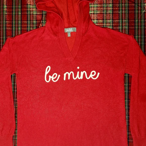 Like New Marled Be Mine Red Hoodie Sweater XS Valentine's Day - Picture 12 of 13
